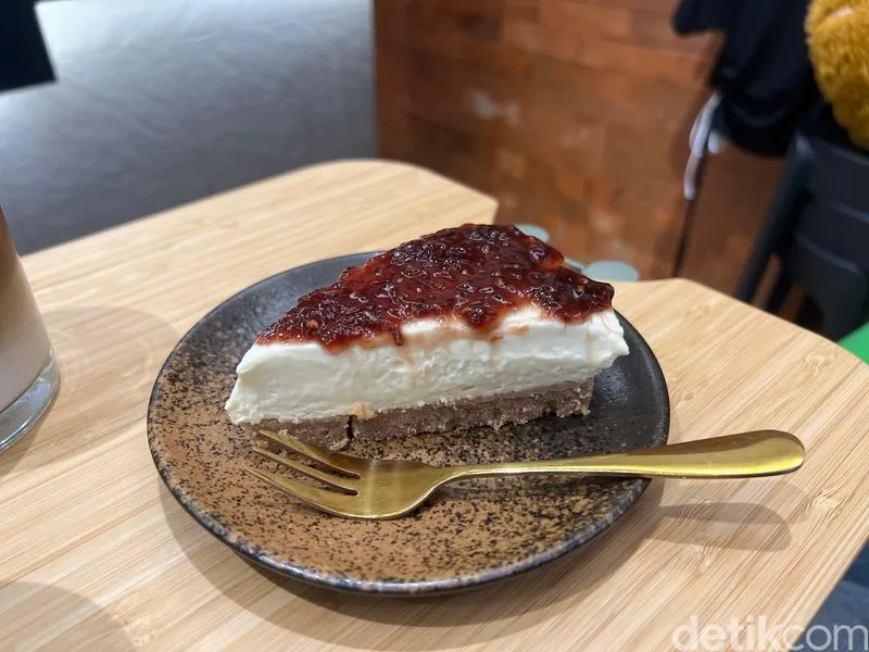 Santai di Kafe By The Sea PIK Bisa Cicip Matcha dan Cheesecake